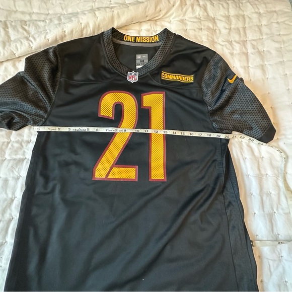 NFL Black Commanders Jersey M. 21  Taylor - Picture 7 of 8